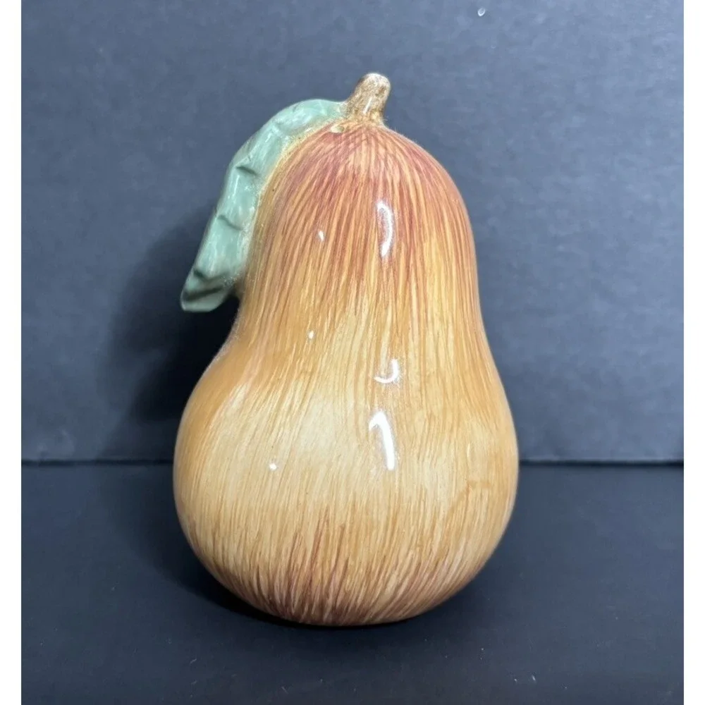 Noble Excellence Napa Valley Salt and Pepper Shakers Pear Apple Fruit Figural